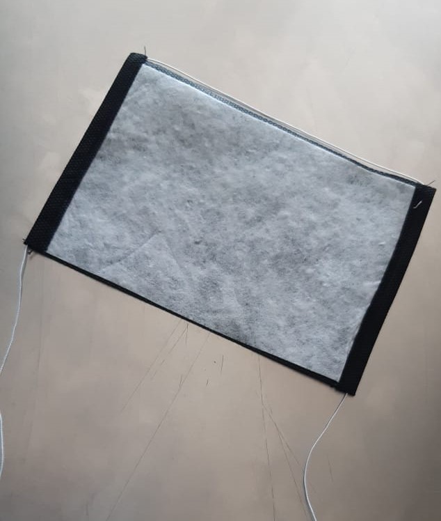 CUBRE BOCAS DE 2 CAPAS SENCILLO CON ELASTICO AJUSTABLE (1 CAPA DE POLIPROPILENO Y 1 CAPA DE PROTEX)