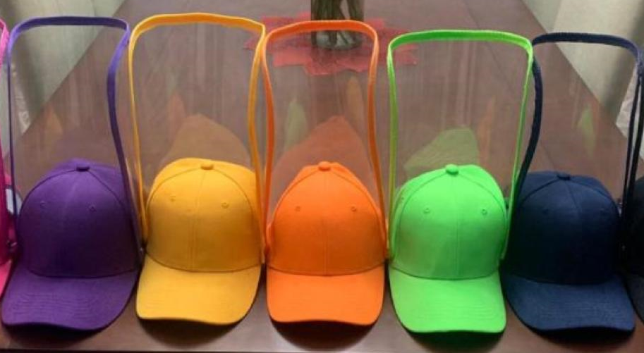 GORRA CON CARETA DE PVC VARIOS COLORES ADULTO