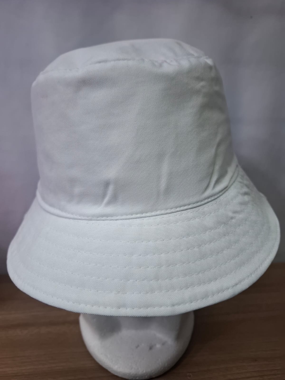 SOMBRERO GUILLY BLANCO